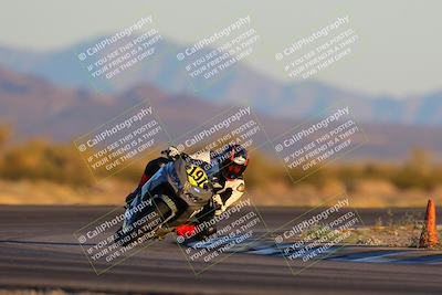 media/Jan-21-2023-CVMA (Sat) [[b9eef8ba1f]]/Race 13 500 Supersport-350 Supersport/